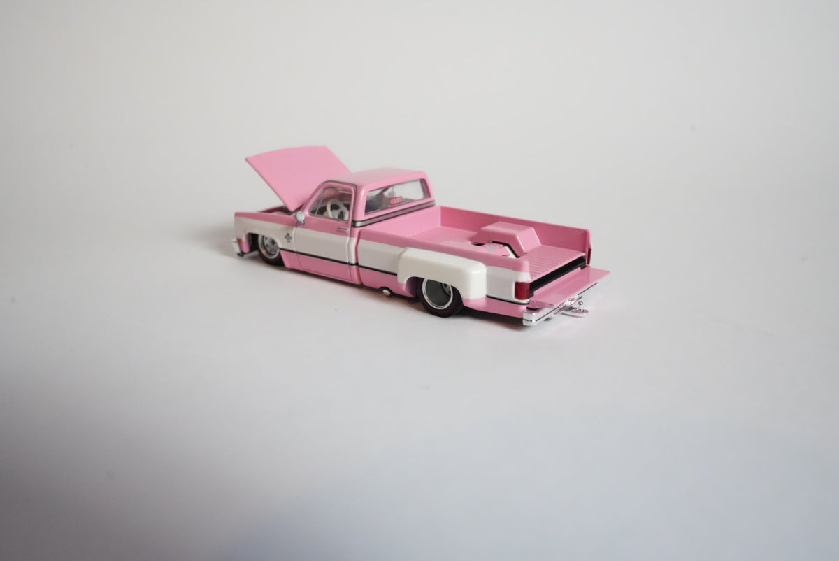 Kaido House #243 Chevrolet Silverado Dually – Vintage Spec V2 Pink – 1:64