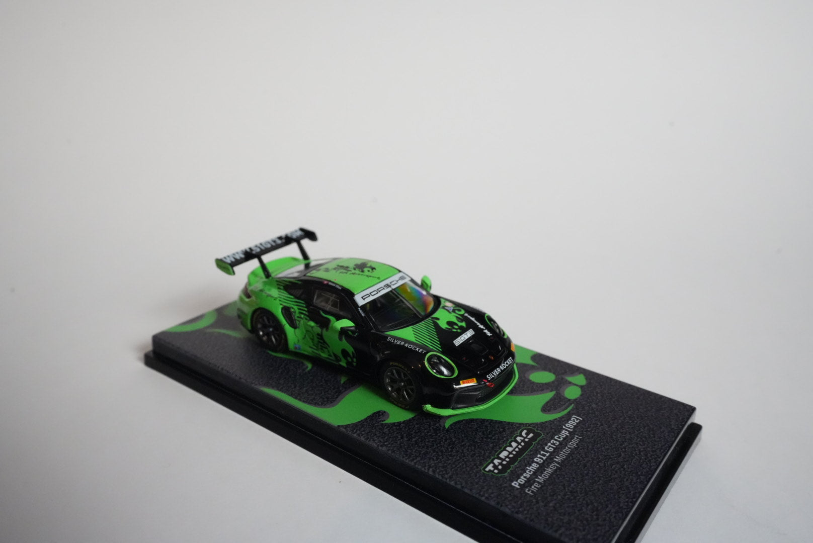 Tarmac Works Hobby64 × ixo Porsche 911 GT3 Cup (992) – Fire Monkey Motorsport – 1:64