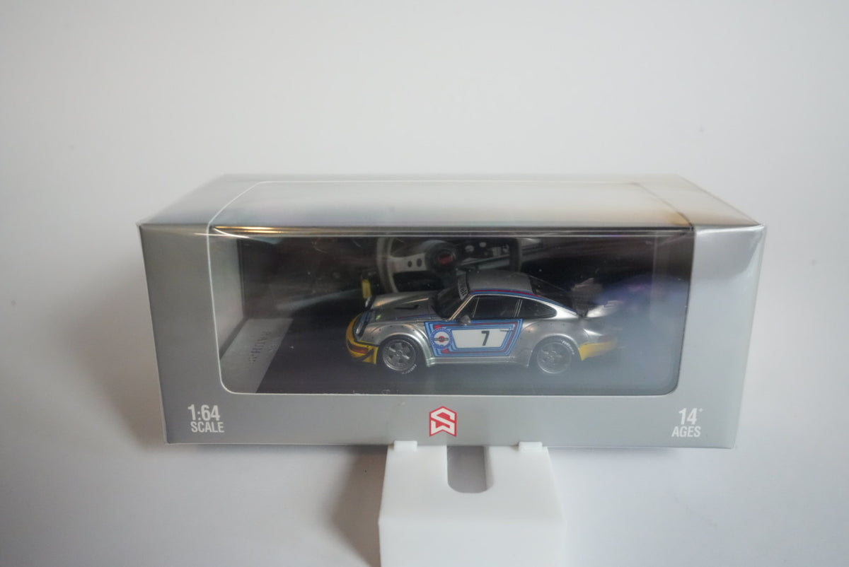 Street Weapon RWB 964 Martini #7 – Silver/Blue/Red – Limited 499 pcs – 1:64