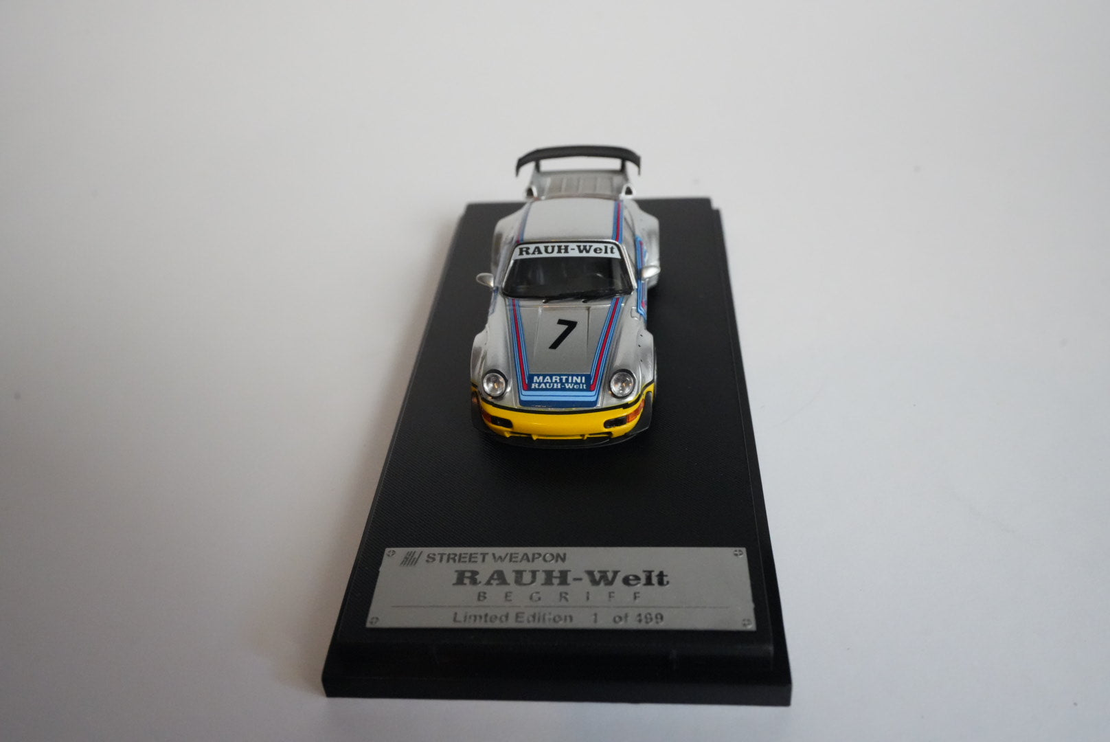 Street Weapon RWB 964 Martini #7 – Silver/Blue/Red – Limited 499 pcs – 1:64
