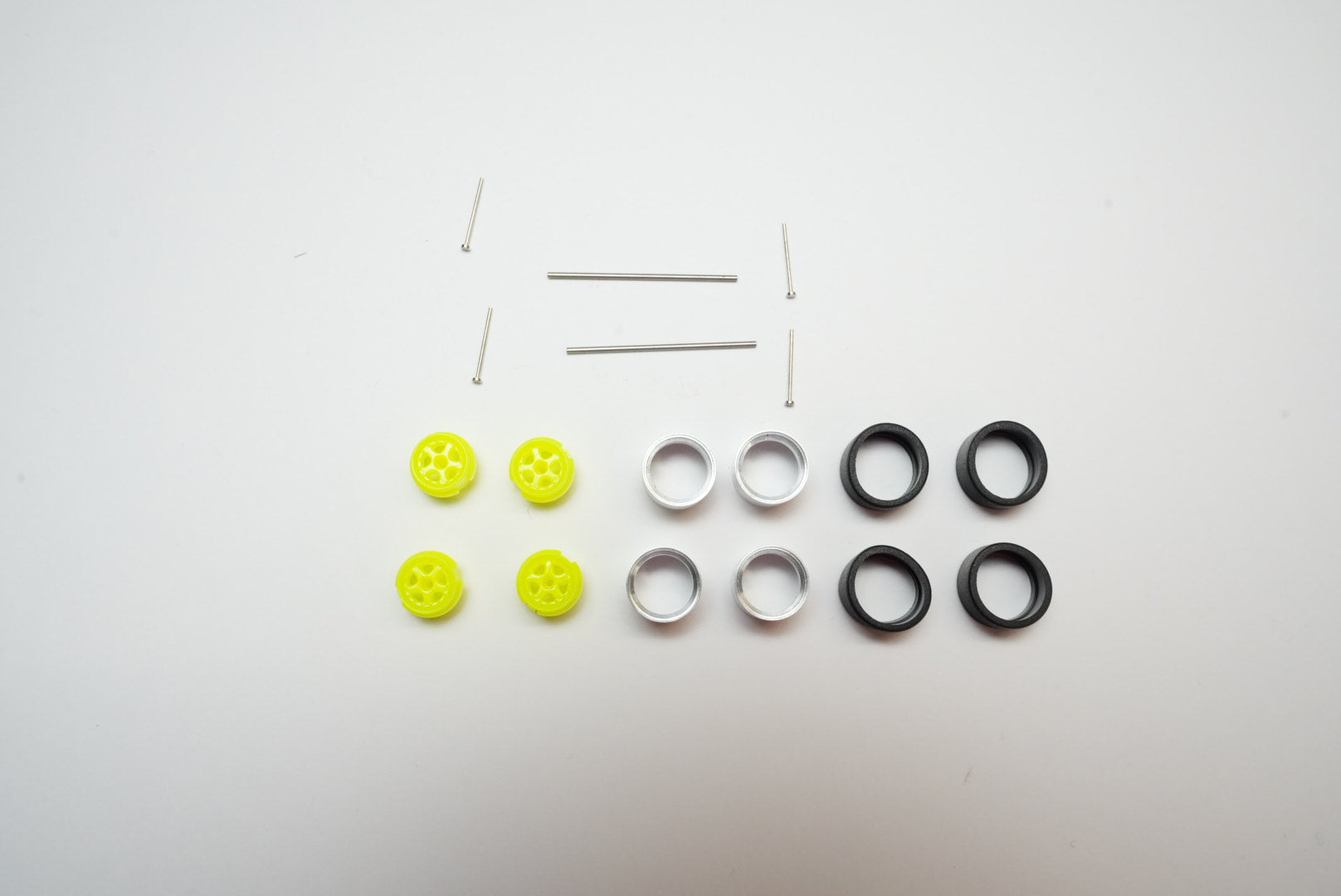 Monoblock Advanced Alloy Wheels – 5-Spoke Neon Yellow – 10 mm – 1:64